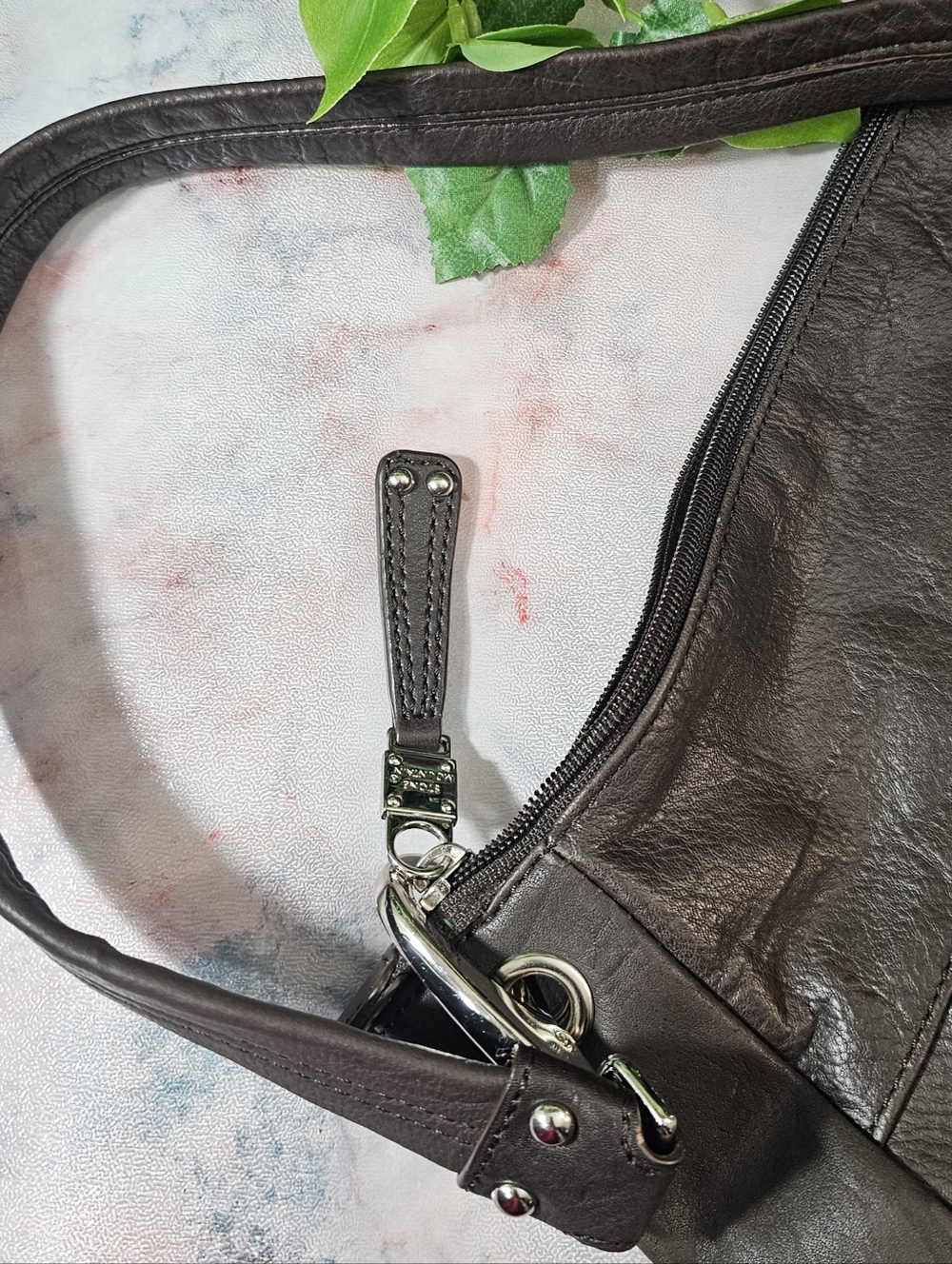 Stone Mountain shoulder bag - Picture 12 of 13